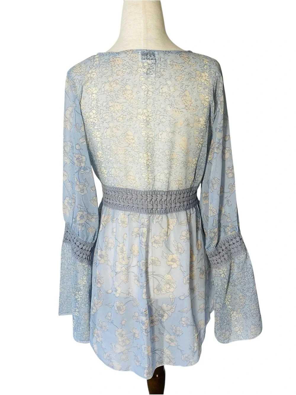 VINTAGE LAAZA Sheer Floral Bell Sleeve Top - Picture 4 of 6